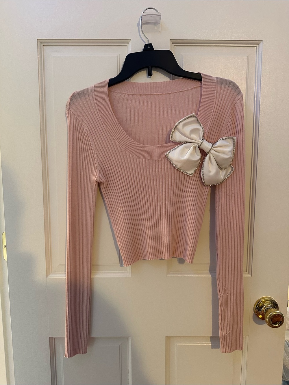 Queenia Ribbed Scoop Neck Long-Sleeve Top with Decorative Bow - Blush Pink